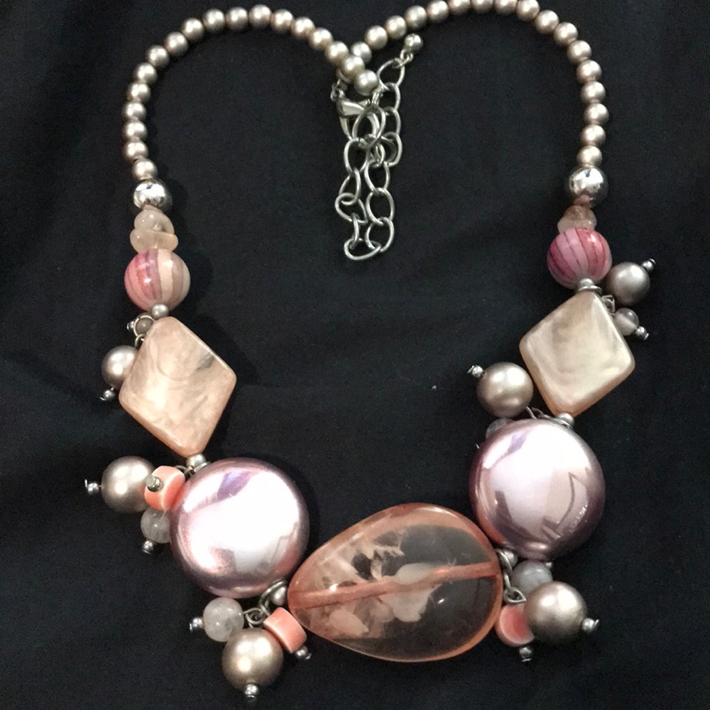 Costume jewelry pink pearl necklace